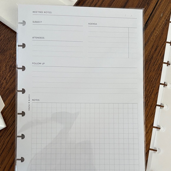 Cloth and Paper bundle - Picture 6 of 16